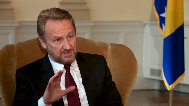 Izetbegović o posljedicama Inzkove odluke, Vučiću, Schmidtu, Čovićevim prijetnjama, koja je donja granica za SDA