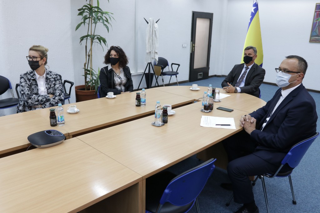 Novalić: Pružit ćemo finansijsku pomoć u odbrani zatočenih patriota u Srbiji