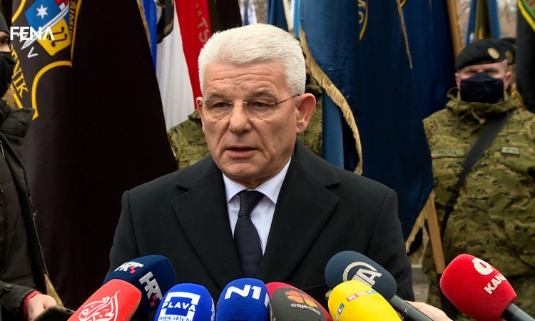 Džaferović se posebno zahvalio učesnicima Ultramaratona Vukovar-Srebrenica