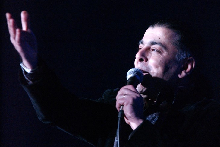 Umro pjevač Parnog valjka Aki Rahimovski