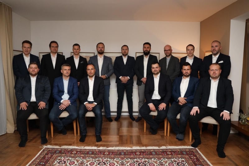 Abdulah Skaka na porodičnom iftaru ugostio predstavnike Bošnjaka iz regiona, SAD-a i političare iz BiH