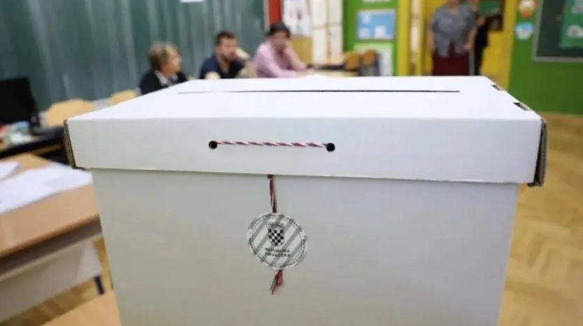 U nedjelju se održavaju manjinski izbori, bira se u 201 jedinici
