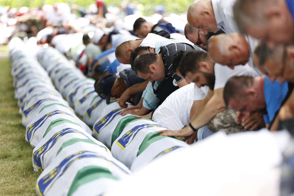 28. godišnjica Genocida u Srebrenici: Žrtve se moraju poštovati