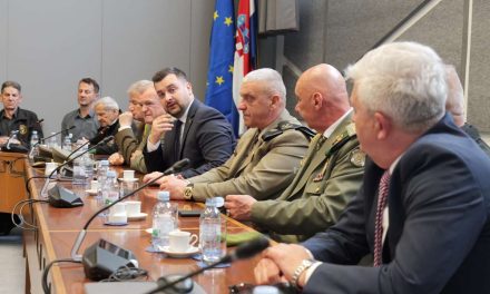 Povodom Dana šehida: Održan saborski prijem u čast bošnjačkih branitelja