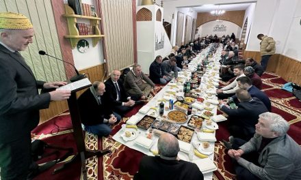 Gradonačelnik i predstavnici vlasti na iftaru: Split pokazao poštovanje prema Bošnjacima muslimanima