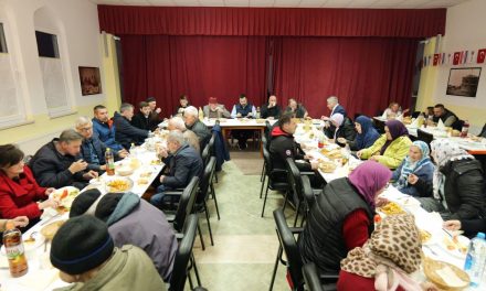 TU SMO ZA VAS: Armin Hodžić na iftaru u Gunji