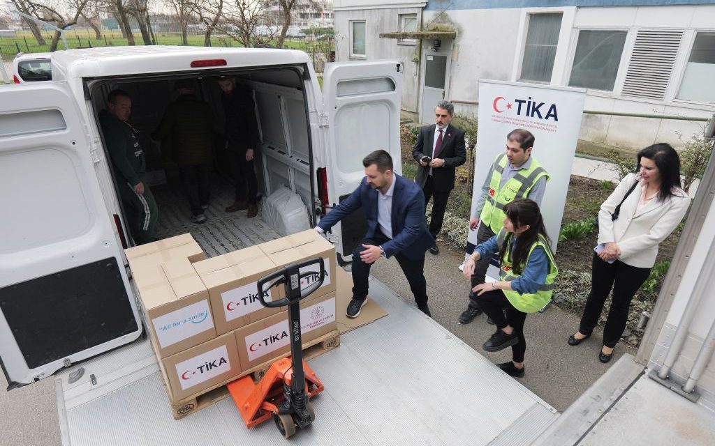 TIKA i Bošnjaci u Hrvatskoj dijele blagodati Ramazana: Paketi za 700 porodica u potrebi