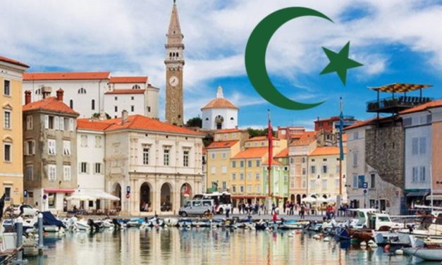 Prva stranka s muslimanskim predznakom osnovana je u Kopru 1990.