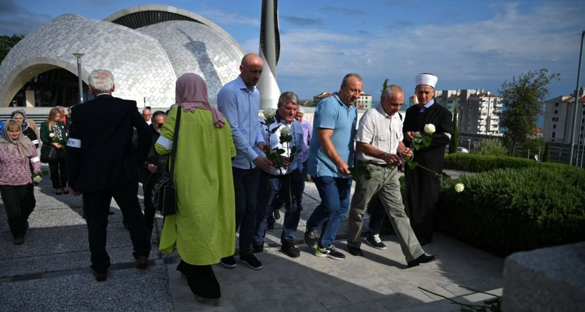 Najava Dana bijelih traka u Rijeci: Prijedorska traka, crnja od svakog mraka