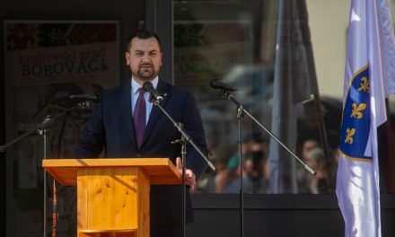 Hodžić u Vojniću: Svaki Bošnjak u Hrvatskoj nam je jednako važan, ovaj centar to dokazuje