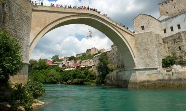 SKOKOVI SA STAROG MOSTA, 459. PUT: Dalmatinci danas prvi put nakon rata skakali u srcu Hercegovine