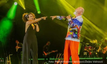Ta divna splitska noć: Spektakularni koncert Dine Merlina
