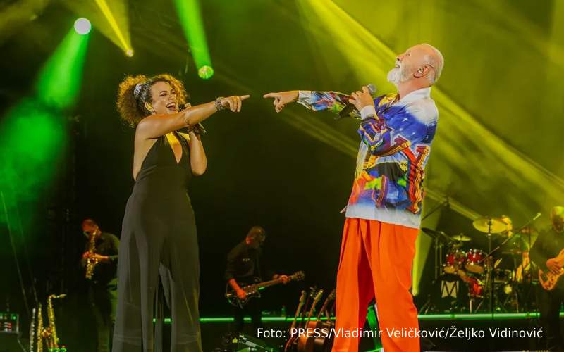 Ta divna splitska noć: Spektakularni koncert Dine Merlina