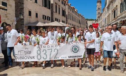 Počast žrtvama: U Splitu i Dubrovniku mimohod povodom godišnjice Genocida u Srebrenici