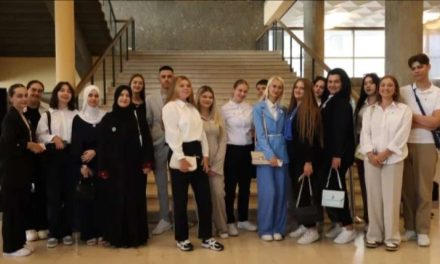 Mladi iz USK učestvovali u Zagrebu na centralnom obilježavanju 30. godišnjice genocida u Srebrenici