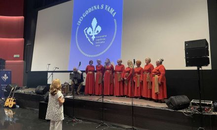 Bošnjaci obradovali pulsku publiku: “Sevdahom kroz Hrvatsku” u kinu Valli