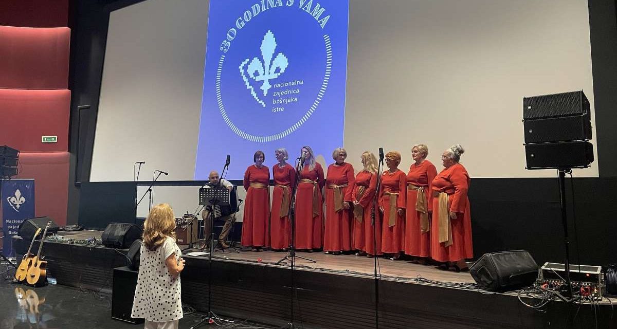 Bošnjaci obradovali pulsku publiku: “Sevdahom kroz Hrvatsku” u kinu Valli