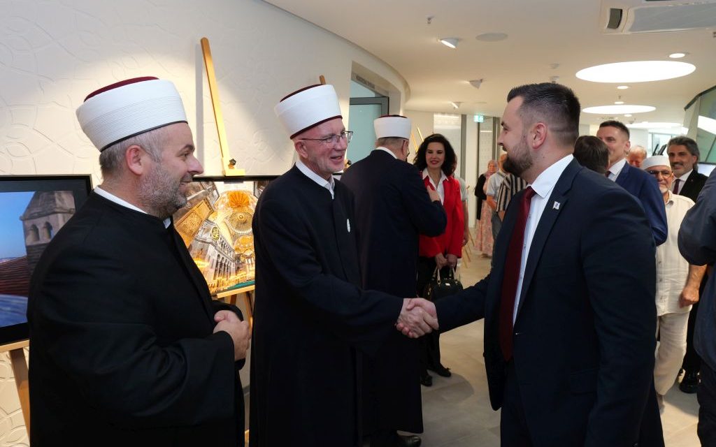 S ponosom obilježavamo 3 godine džamije u Sisku i otvaranje izložbe o Aji Sofiji