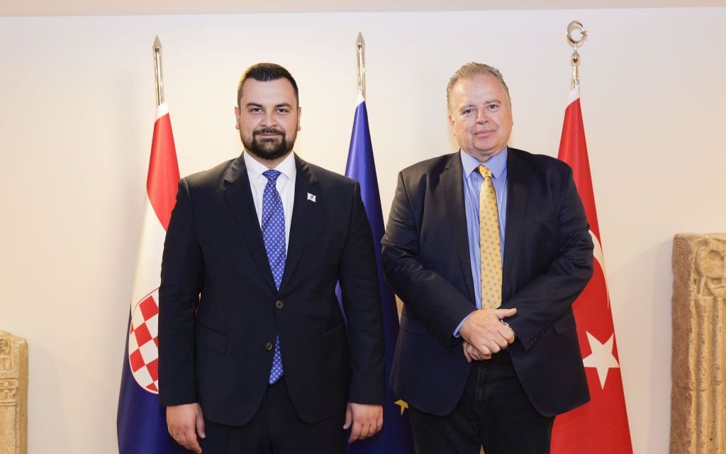 Plodna posjeta Armina Hodžića Ankari završila susretom u hrvatskoj ambasadi