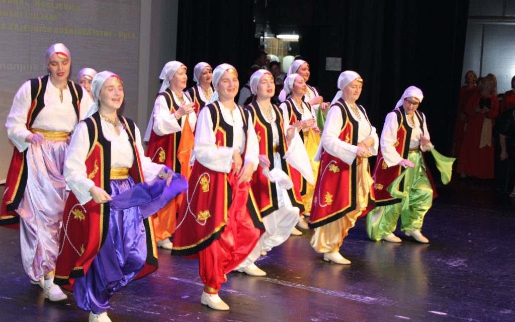 U Rijeci održana 3. Smotra folklora i sevdaha: Posebno dirljivo tijekom Halidovih pjesama