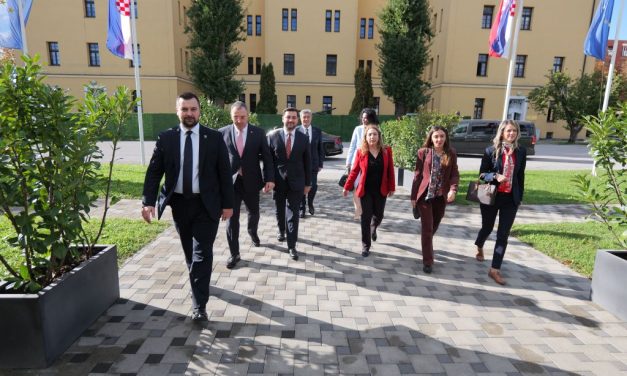 Armin Hodžić ugostio turske parlamentarce u Hrvatskom saboru