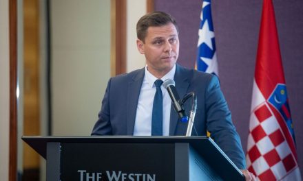 Meškić poručio na Nacionalnoj konvenciji Bošnjaka: „Neuništivi smo kada smo zajedno“