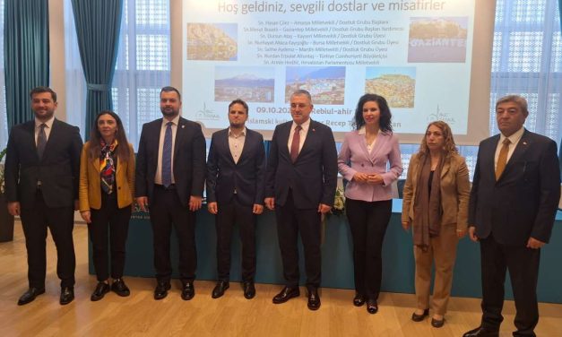 Delegacija turskog parlamenta posjetila Islamski kulturni centar u Sisku