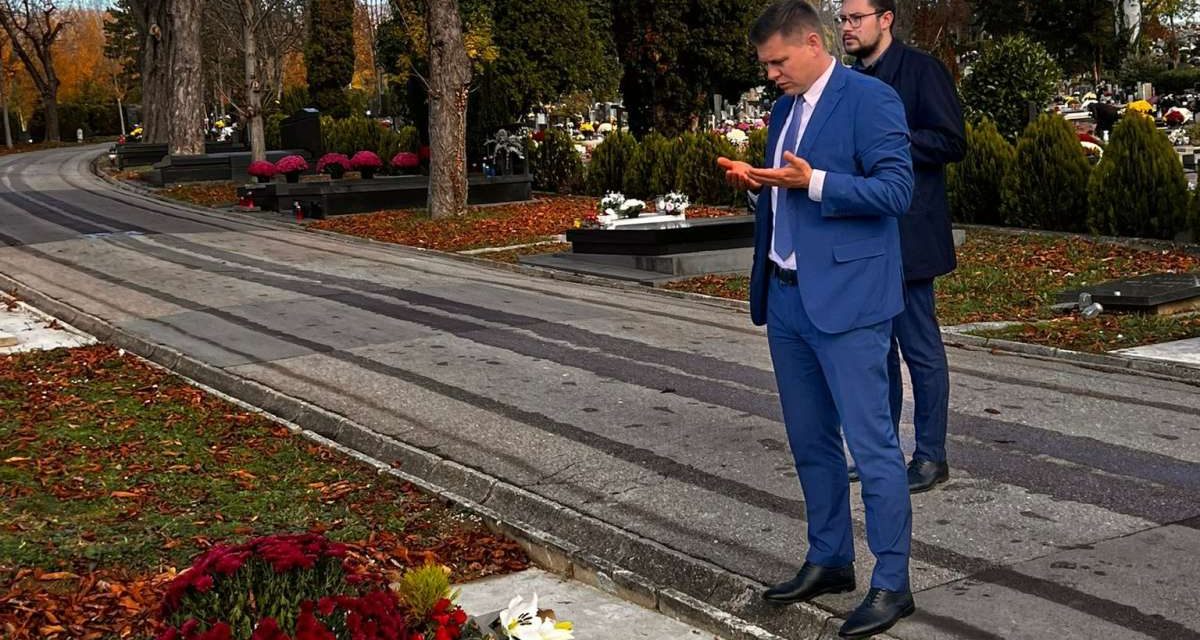 Godišnjica preseljenja Ševke ef. Omerbašića: Nacionalna koordinacija odala počast na Mirogoju