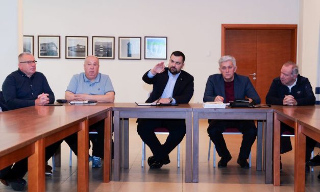 Zastupnik Hodžić s Bošnjacima Raše i Rapca o lokalnim pitanjima i jačanju zajednice