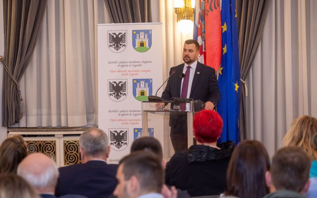 Armin Hodžić poručio Albancima: Važno je da smo zajedno, u meni imate saveznika