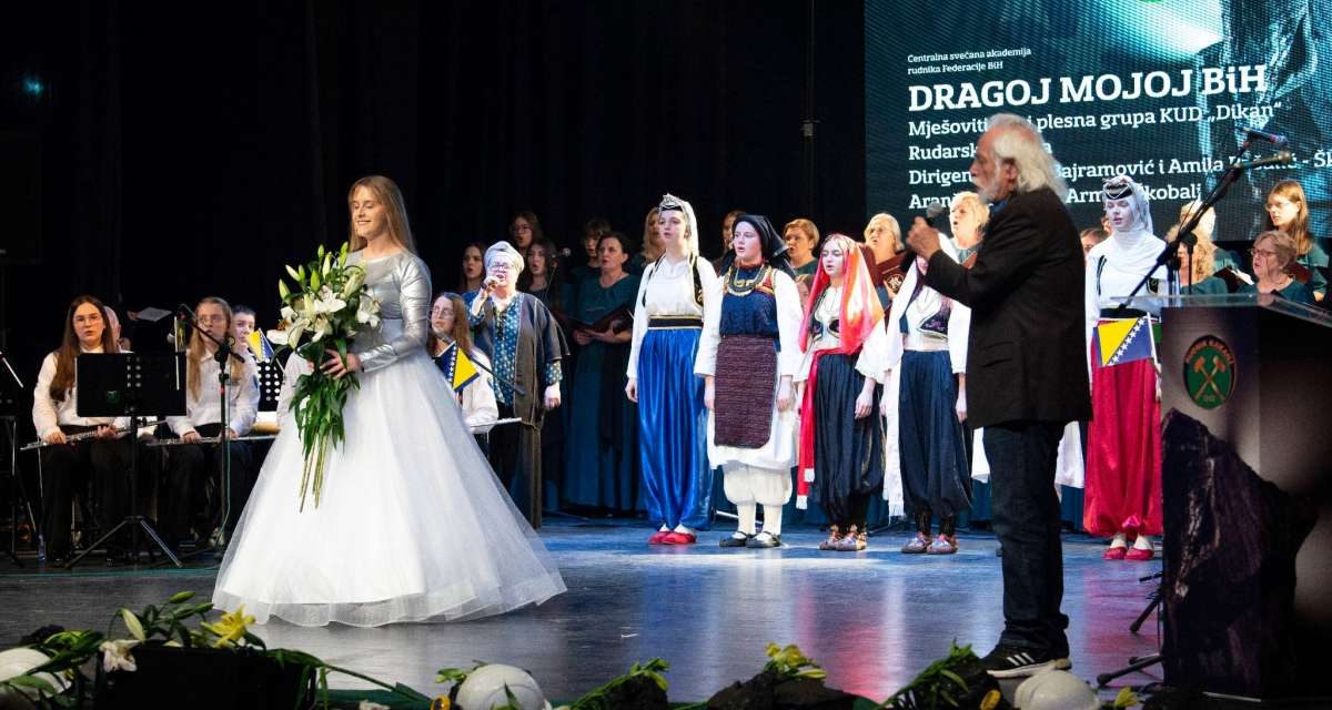 Mojoj dragoj BiH: Emotivan nastup Ismet Kurtovića u Kaknju