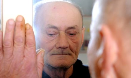 Beskućnik Nisvet konačno dobio krov nad glavom; presudan je bio jedan tv prilog i veliko srce gospođe iz Plomina