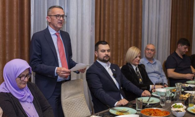 Župan Lukanović na iftaru u Rijeci: Kad gradimo dijalog, smanjujemo strah