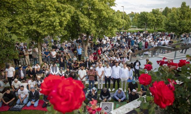 U Hrvatskoj se slavi Kurban-bajram: Središnja svečanost održana u Rijeci, prijenos na HRT-u