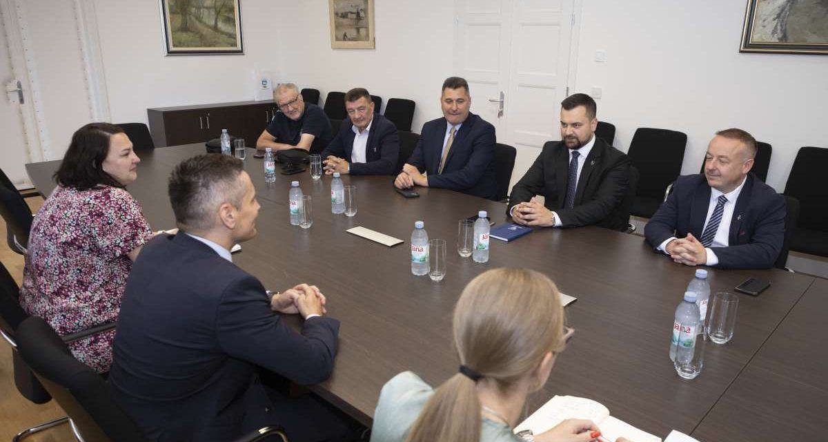 Radni posjet saborskog zastupnika Armina Hodžića Gradu Sisku i predstavnicima bošnjačke manjine
