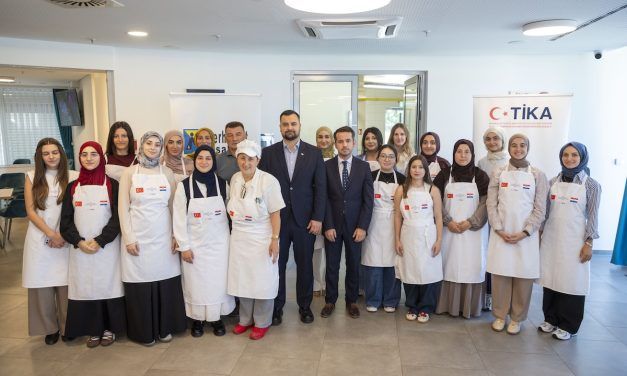 TIKA-in program za studente: Zajednički ručak i susret u Islamskom centru u Sisku