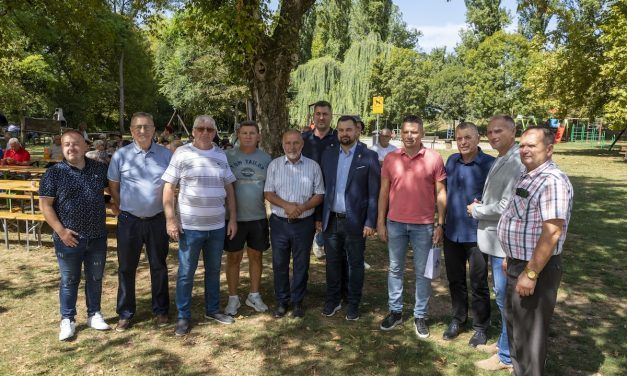U Sisku održan 18. tradicionalni Teferič: Sjećanja na bošnjačke branitelje i njihov doprinos u Domovinskom ratu