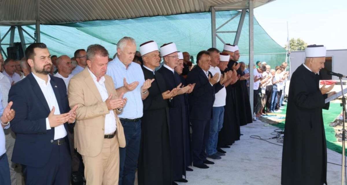 Na spomeniku Ljiljan u Gradačcu proučena Dova za domovinu